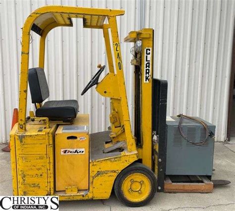 Clark tw 25 electric forklift service manual. - Clark tw 25 electric forklift service manual.